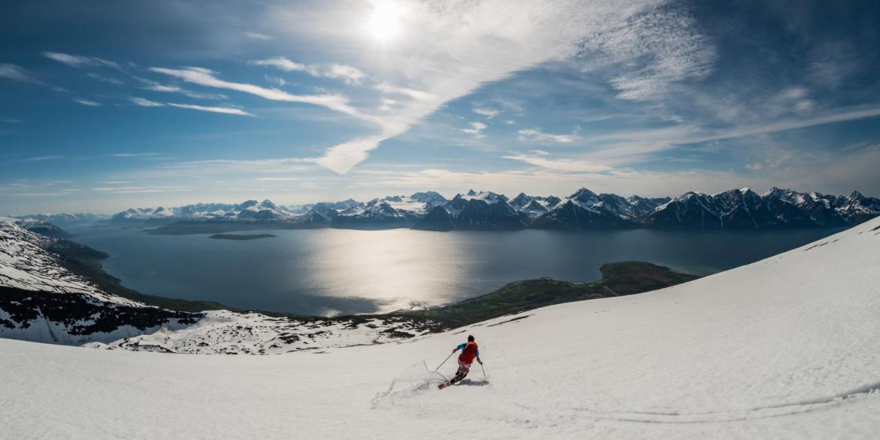 Manndalen Sjobuer Villa Samuelsberg Buitenkant foto