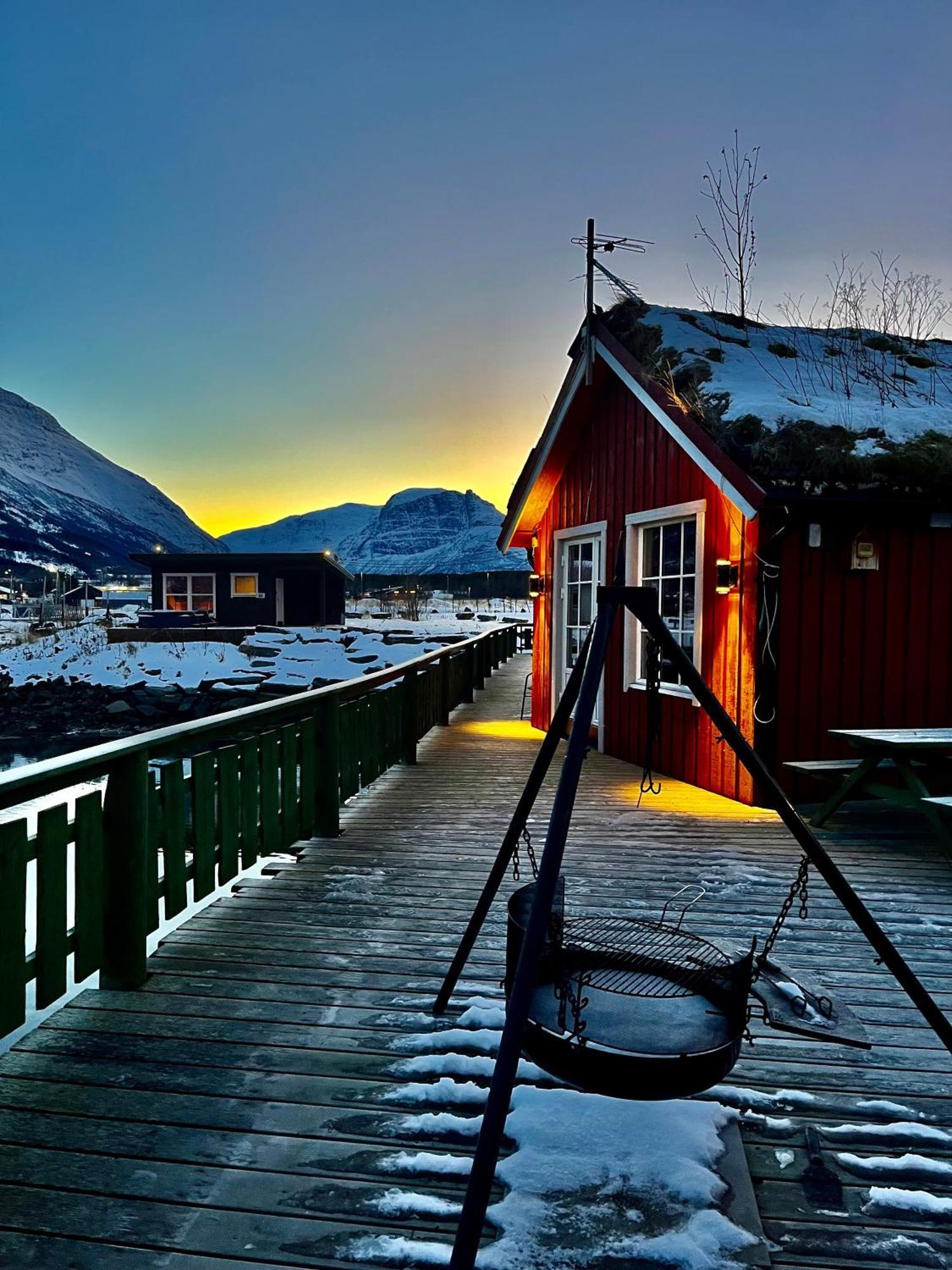 Manndalen Sjobuer Villa Samuelsberg Buitenkant foto